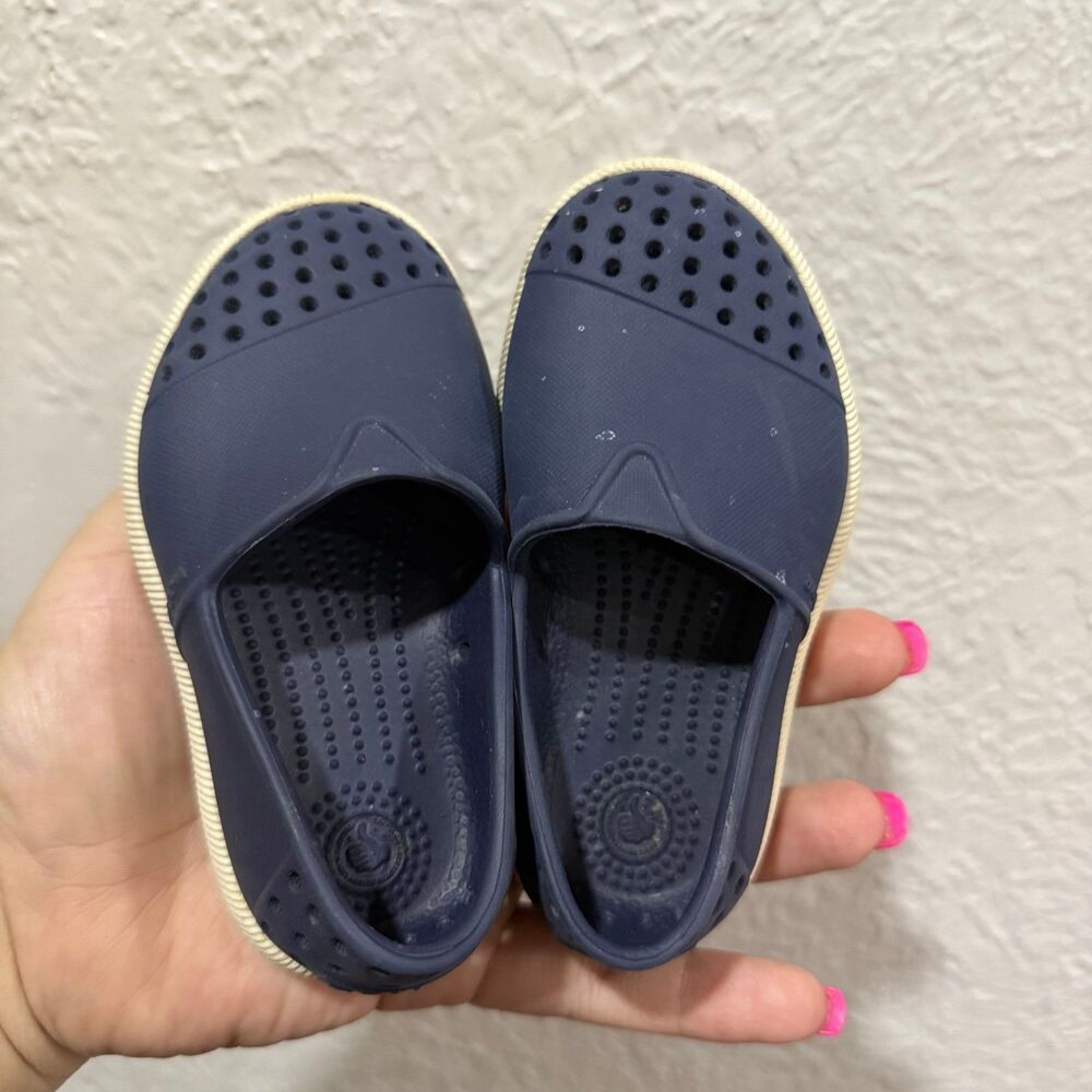 Native Shoes Navy Blue size c5